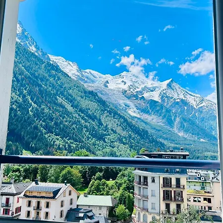 Centre Mont-blanc View Car Park * Chamonix